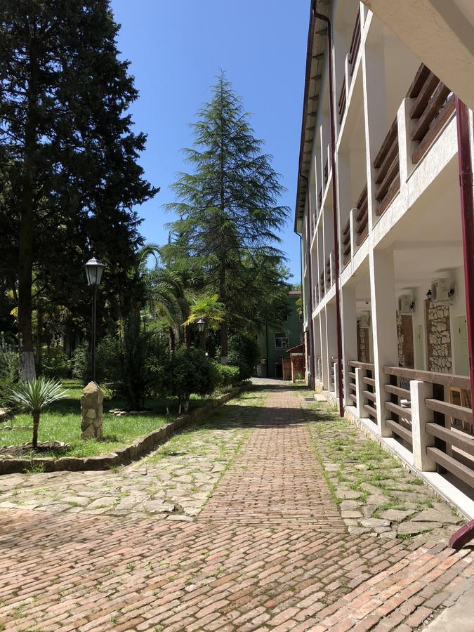 Heliopark Gora Bagrata Hotel Sukhumi Exterior photo